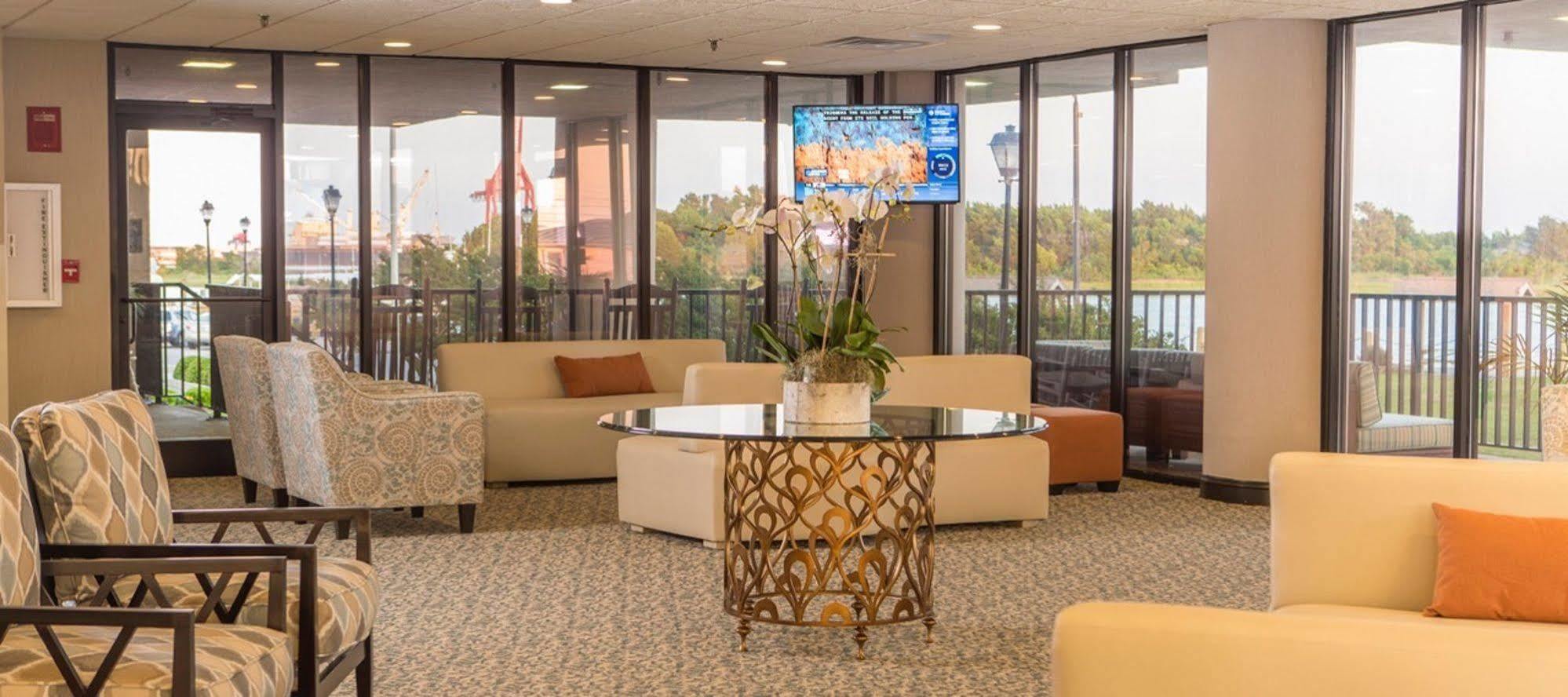 Bask Hotel At Big Rock Landing Morehead City Eksteriør bilde
