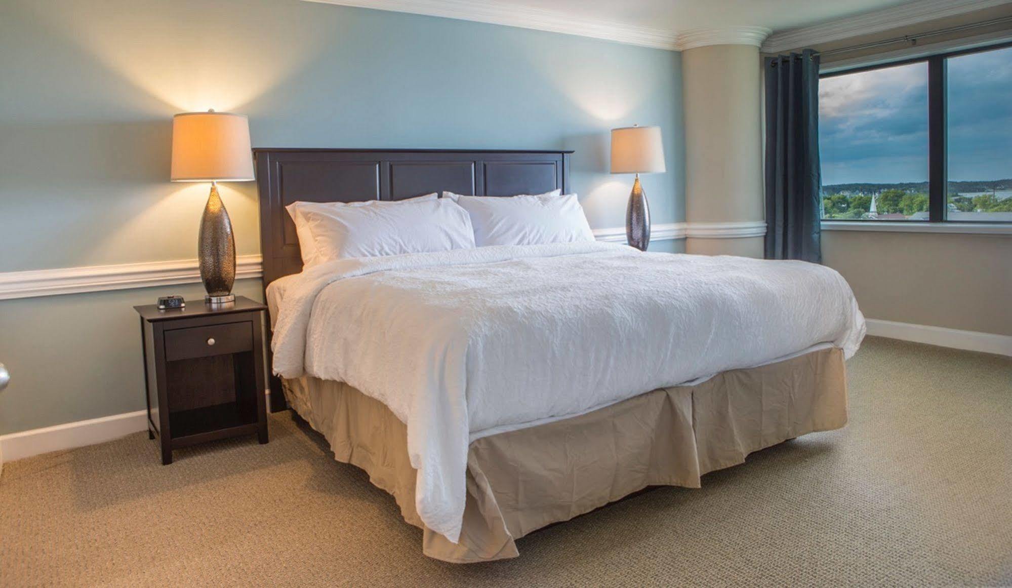 Bask Hotel At Big Rock Landing Morehead City Eksteriør bilde